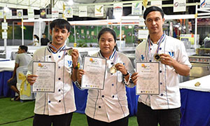 นศ.มรส.คว้าเหรียญเงิน จากสมาคมเชฟภาคใต้ ในคอนเซป วัตถุดิบในท้องถิ่น