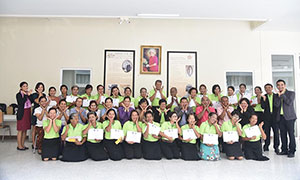 คณะพยาบาลฯ มรส.ผลิตพี่เลี้ยงเตรียมพร้อมเข้าสู่สังคมผู้สูงวัยจัดพิธีรับวุฒิบัตรหลักสูตรอบรมผู้ดูแลผู้สูงอายุหลักสูตร 70 ชั่วโมง