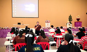 มทร.ล้านนา ลำปางจัดโครงการปรับพื้นฐานภาษาอังกฤษสำหรับนักศึกษาใหม่ 61 เน้นการสื่อสาร Communicative Approach