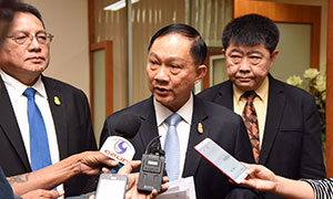 &ldquo;บิ๊กอู๋&rdquo;สั่งเข้ม กสร.เอาผิดนายจ้างทำเครนถล่ม กำชับ สปส.จ่ายสิทธิประโยชน์คนงาน