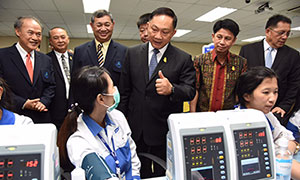 "บิ๊กอู๋"ลุยนิคมฯ อมตะซิตี้ชลบุรี หนุนลูกจ้างในสถานประกอบการมีสุขภาพที่ดี