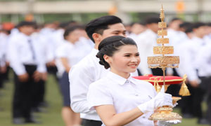 “หนูนา”  สไตล์สาววิศวะ สาวมั่นที่สวยคมเข้ม หน้าดุ ลุคอินเตอร์กับตำแหน่ง  ดาวคณะวิศวกรรมศาสตร์