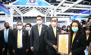 นายกรัฐมนตรี ร่วมงานพิธีคิกออฟ Healthy Thailand  เพื่อผู้ประกันตนกลุ่มผู้สูงอายุ รับวัคซีนป้องกันไข้หวัดใหญ่ ฟรีปีละครั้ง