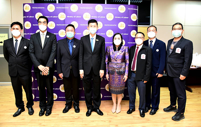 ปลัดแรงงาน ประชุมร่วมภาครัฐและภาคเอกชน ขับเคลื่อนการดำเนินงานขยายตลาดแรงงานไทยไปต่างประเทศ ส่งเสริมให้แรงงานมีรายได้ ฟื้นฟูเศรษฐกิจ