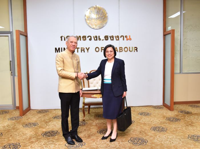 “พิพัฒน์” พบทูตฟิลิปปินส์ ศึกษา ทักษะแรงงานทำงานต่างประเทศ พร้อมหารือ MOU คุ้มครองสิทธิการทำงานในประเทศไทย