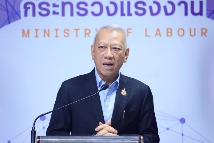 “พิพัฒน์” รับลูก “อนุทิน” ตั้งสอบวินัยดีลซื้ออาคาร Skyy9 ย้ำ! ต้องโปร่งใส รอบคอบ และปกป้องผลประโยชน์ผู้ประกันตน