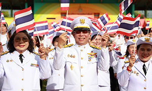 มทร.รัตนโกสินทร์จัดกิจกรรมเคารพธงชาติ แสดงพลังความรักชาติ และส่งใจถึงทหารกล้า