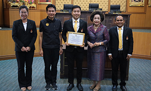 อธิการบดี มทร.สุวรรณภูมิ รับรางวัล “บุคคลต้นแบบด้านคุณธรรม จริยธรรม” จากผู้ว่าฯ พระนครศรีอยุธยา   