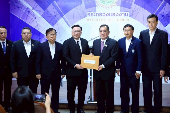 &lsquo;จุลพันธ์&rsquo; รับข้อเสนอ กกร. เร่งแก้ปมขาดแคลนแรงงาน สร้างความเชื่อมั่นผู้ประกอบการ รับความต้องการภาคเศรษฐกิจ