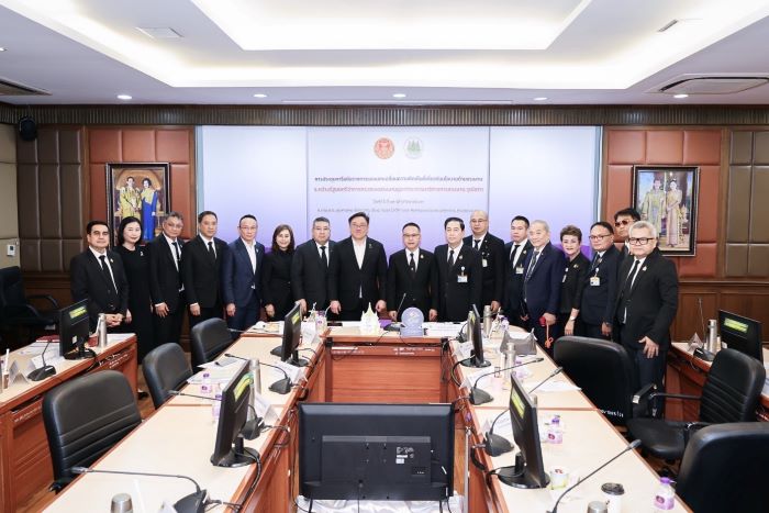 &lsquo;จุลพันธ์&rsquo; หารือคณะกรรมาธิการการแรงงาน วุฒิสภา เร่งเครื่องปฏิรูปประกันสังคม-รับมือสังคมสูงวัย-ยกระดับทักษะแรงงานยุค AI