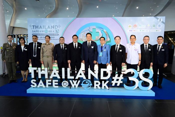 &ldquo;อนุทิน&rdquo; ชูความปลอดภัยแรงงาน รากฐานขับเคลื่อนเศรษฐกิจไทย ย้ำต้องเปลี่ยนวิธีคิด &ldquo;ป้องกันก่อนเกิดเหตุ&rdquo; ด้านรมว.แรงงาน ขานรับนโยบาย เพื่อยกระดับคุณภาพชีวิตของพี่น้องผู้ใช้แรงงาน
