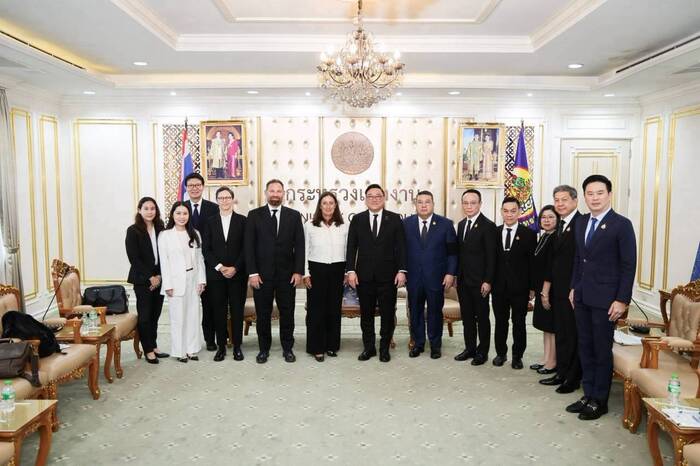 &lsquo;จุลพันธ์&rsquo; ถกทูต EU ชูผลงานไทยต้นแบบแก้ IUU Fishing มุ่งยกระดับมาตรฐานแรงงานประมงสู่สากล พร้อมสานต่อความร่วมมืออย่างยั่งยืน